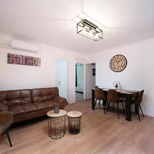 https://grand-appartement-3-chambres-avec-clim-et-balcon.fr-provencehotel.com